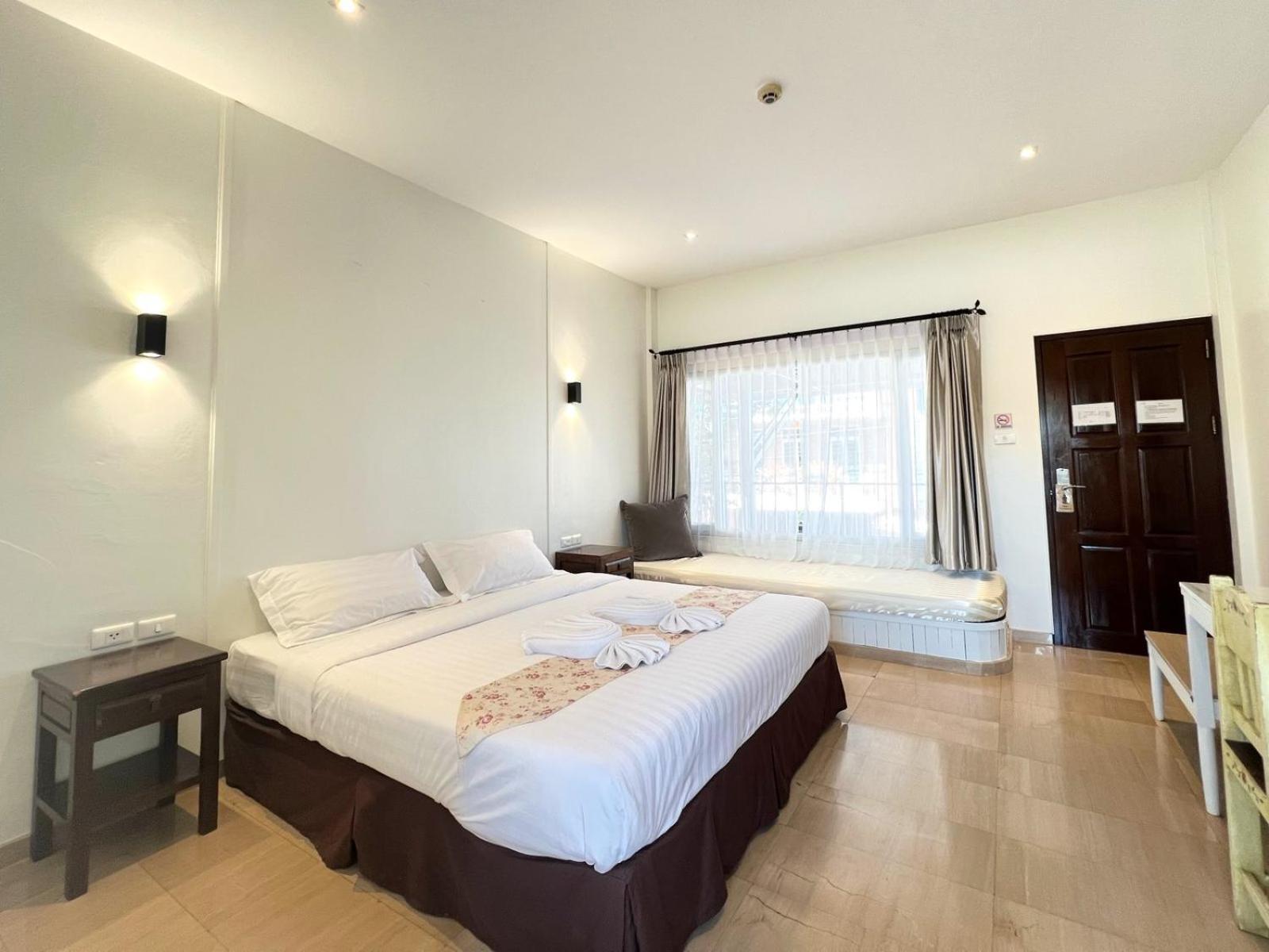 โรงแรม 3บีบูทีค เชียงใหม่ ภายนอก รูปภาพ